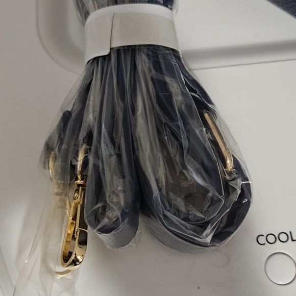 Badgley Mischka Tote with Chain Logo Eyelet in Dark Navy BRAND NEW! - Picture 14 of 14